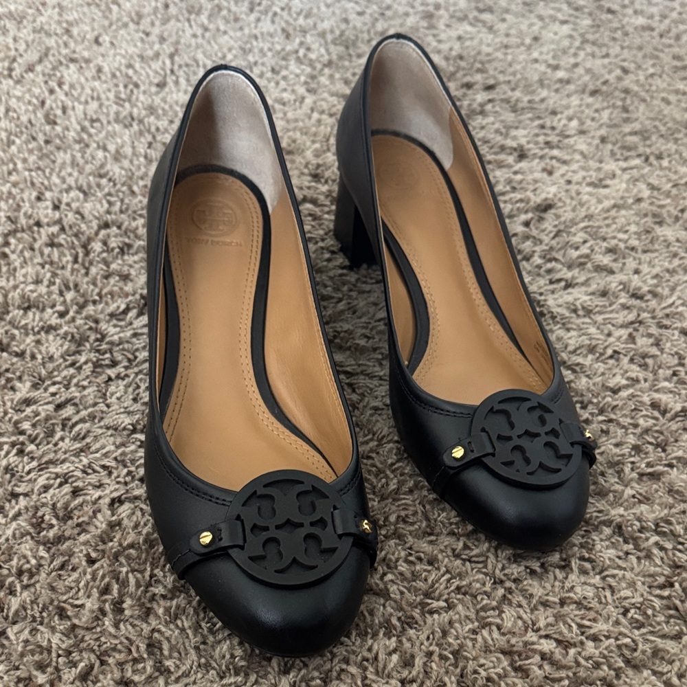 Tory Burch Gabriel 45 MM Pumps in BLACK